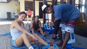 Lesley et Elodie, biologistes de la vie marine Lesley et Elodie, biologistes de la vie marine