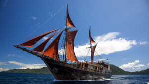 L’Euphoria, sublime "phinisi" traditionnel L’Euphoria, sublime "phinisi" traditionnel